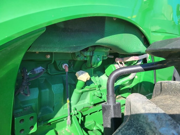 john-deere-8335r-image-15