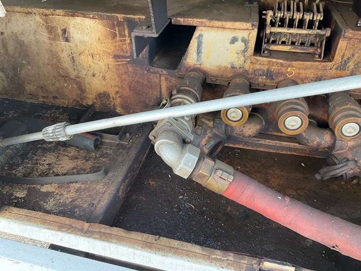 international-1854s-image-39