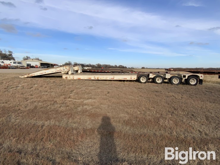 1976-holt-hlf-70-quad/a-folding-neck-trailer-image-8