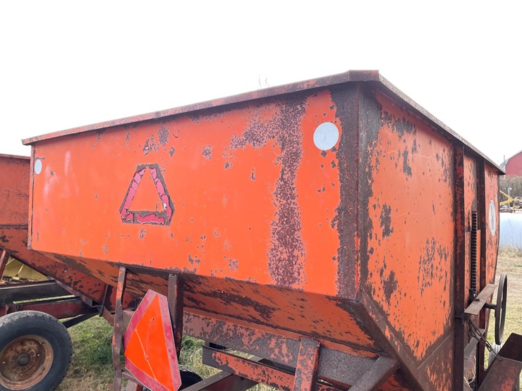 #206-•-kory-gravity-box-on-running-gear-(boyceville,-wi)-image-25