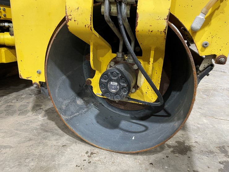 2014-bomag-bw900-50-image-14