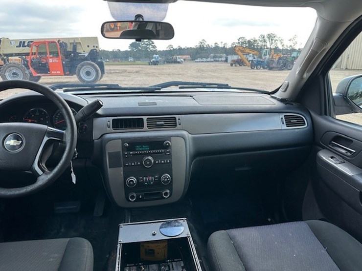 chevrolet-tahoe-image-28