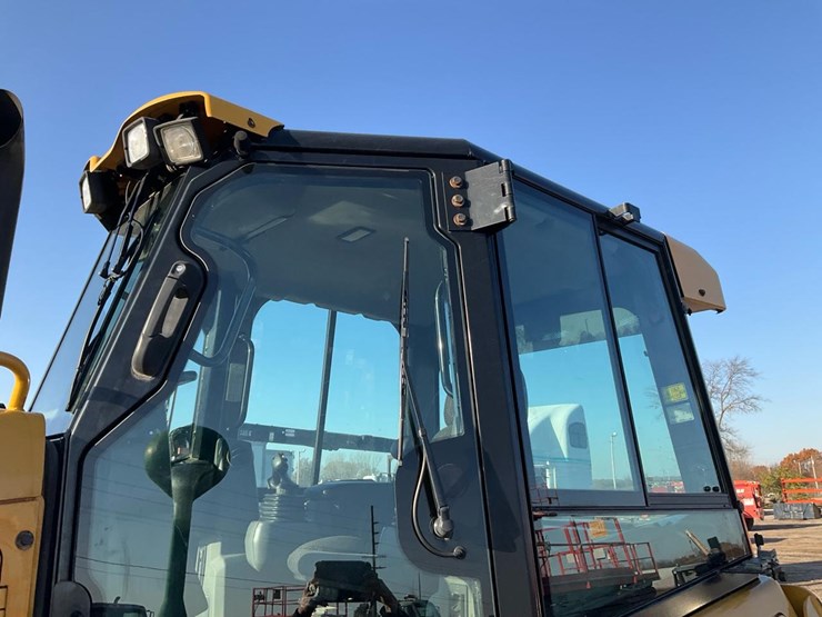 caterpillar-d3k2-lgp-image-29