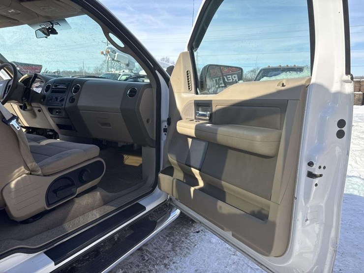 2004-ford-f150-xlt-image-17