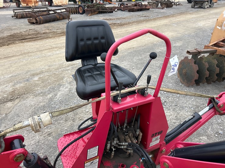 mahindra-3710-image-5