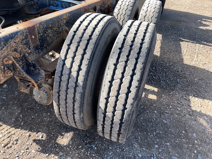 international-9300-image-12