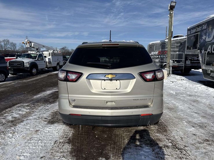 2015-chevrolet-traverse-image-4