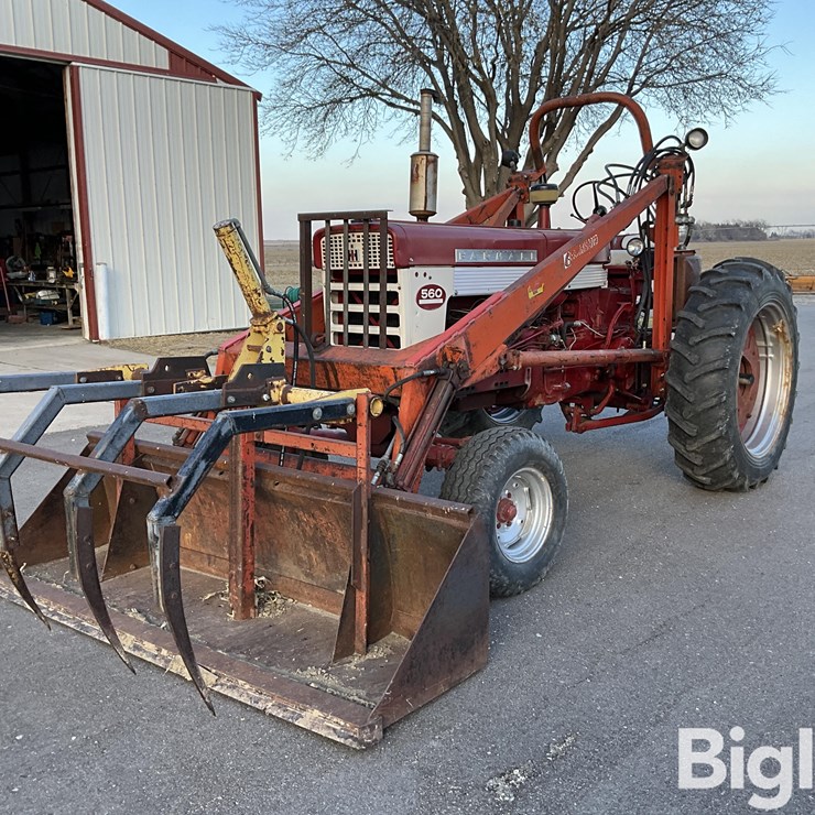 CASE 560