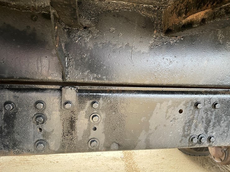 peterbilt-357-image-28