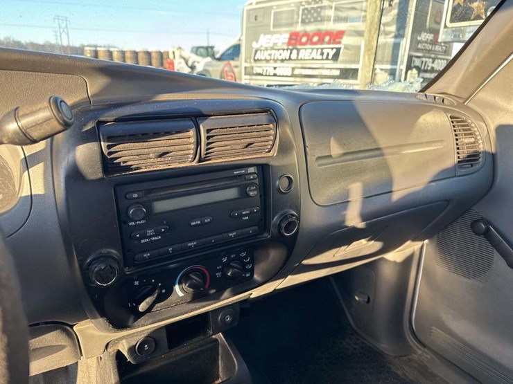 2011-ford-ranger-image-16