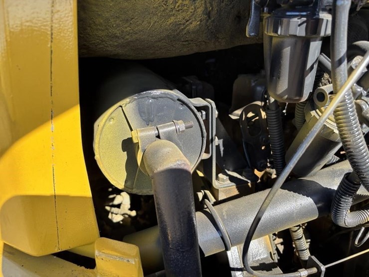 komatsu-pc12uu-2-image-31