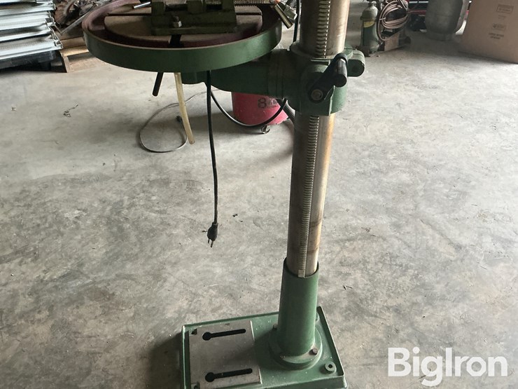 central-machinery-t-583-drill-press-image-10