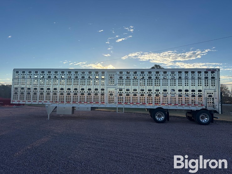 2019-eby-livestock-trailer-image-9