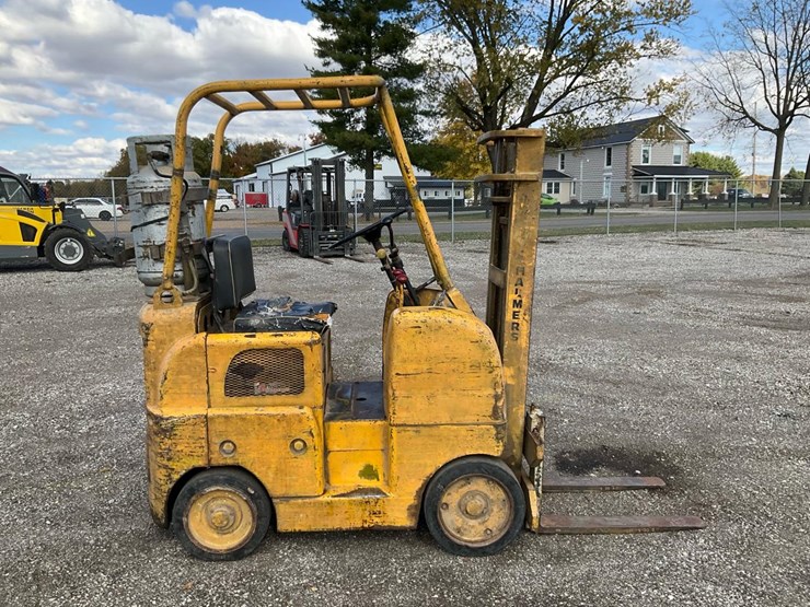 #1351-•-allis-chalmers-forklift-image-6