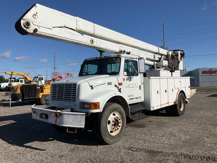 2001-international-4900-image-1