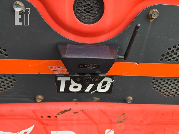 bobcat-t870-image-12