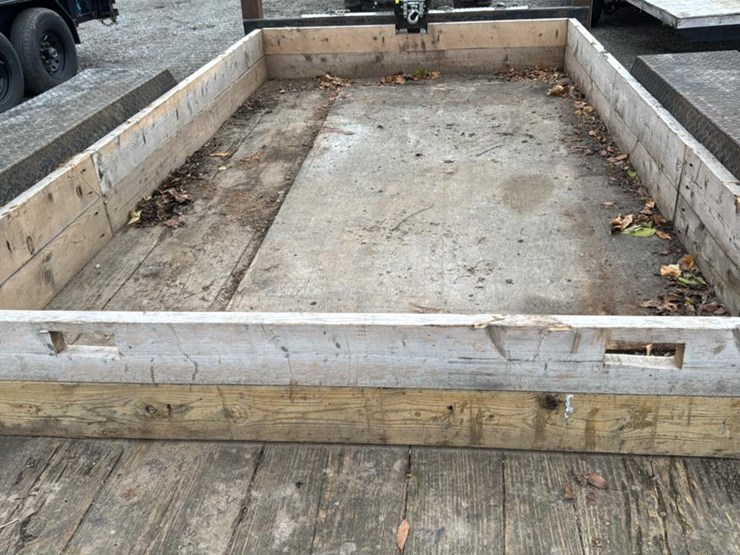 #2207-•-double-axle-tongue-trailer*-image-12