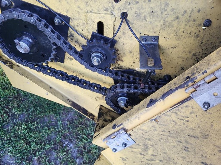 new-holland-590-image-24