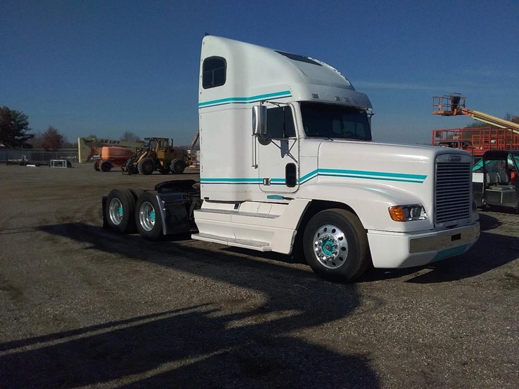 1996-freightliner-fld120-image-7