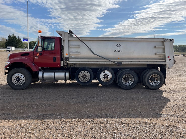 international-7400-image-2