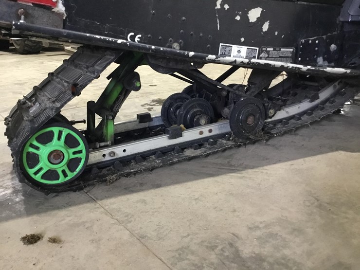 #2352-•-artic-cat-370-snowmobile*-image-17