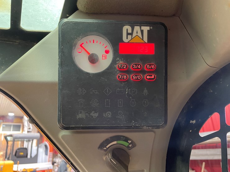 caterpillar-249d-image-29