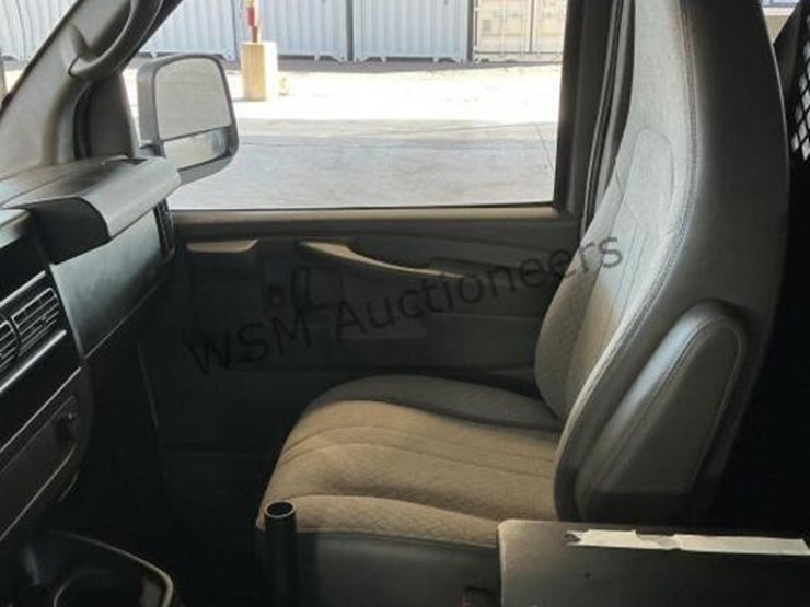 2012-chevrolet-express-1500-image-18