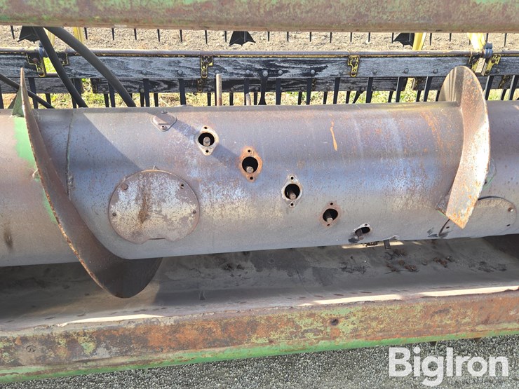 john-deere-216-image-13