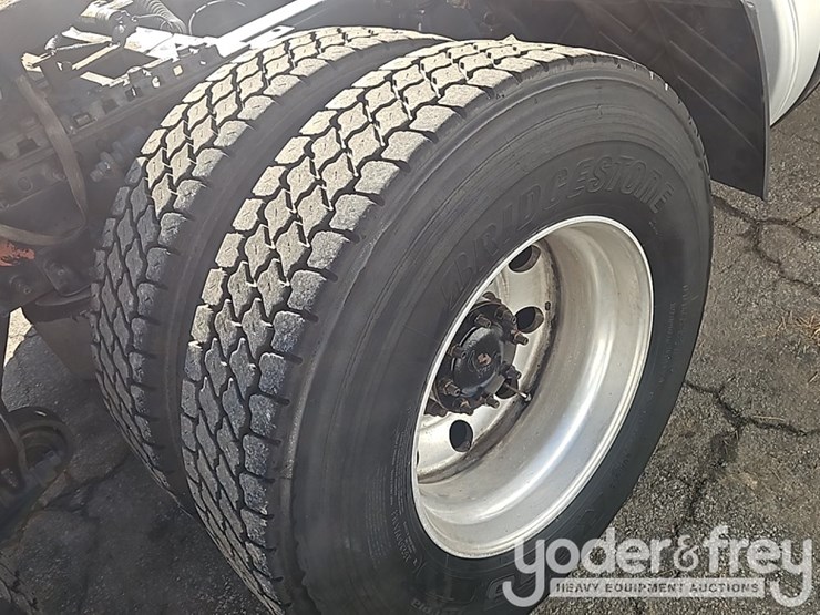 2018-freightliner-cascadia-image-14