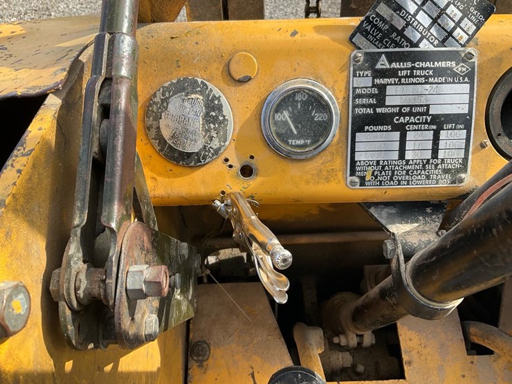 #1351-•-allis-chalmers-forklift-image-33