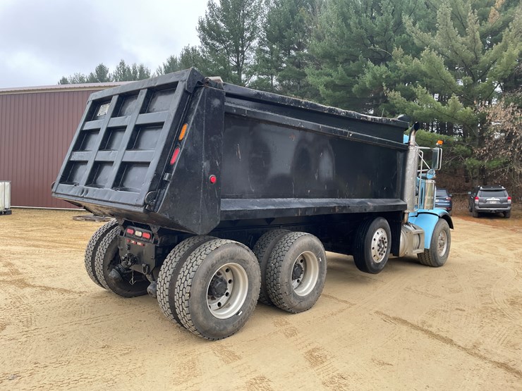 peterbilt-357-image-5