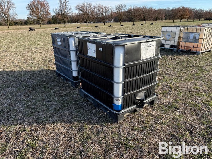 poly-265-gal-containers-image-7