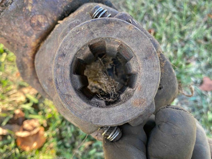 bush-hog-2512-image-26