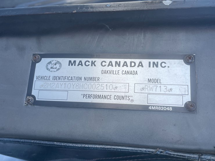 #1156-•-1987-mack-dump-truck-(has-mn-title)-image-22