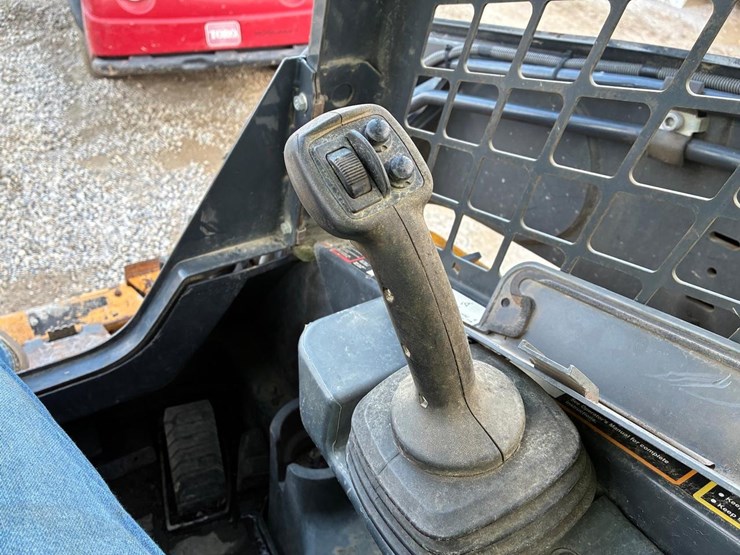 2019-deere-331g-image-19