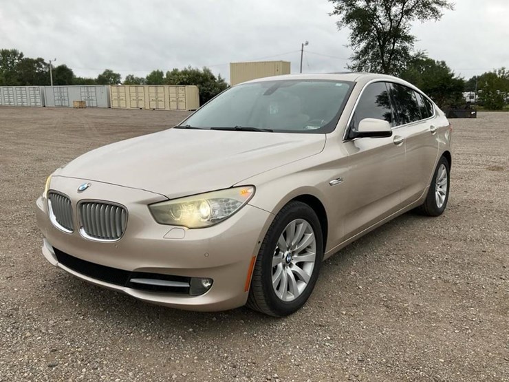 #2053-•-2010-bmw-550gt-car*-image-1