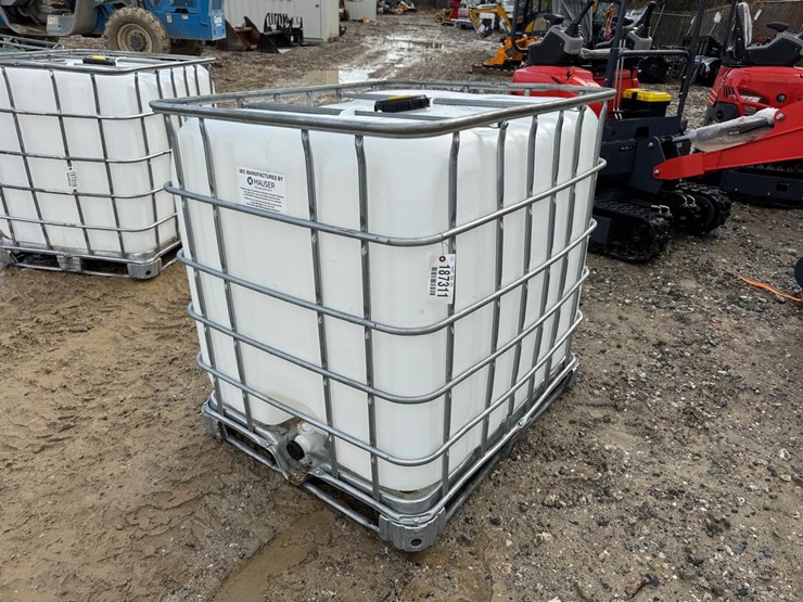 water-tank-tote-image-1