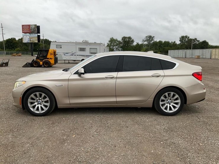 #2053-•-2010-bmw-550gt-car*-image-2