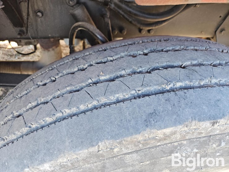 peterbilt-378-image-13