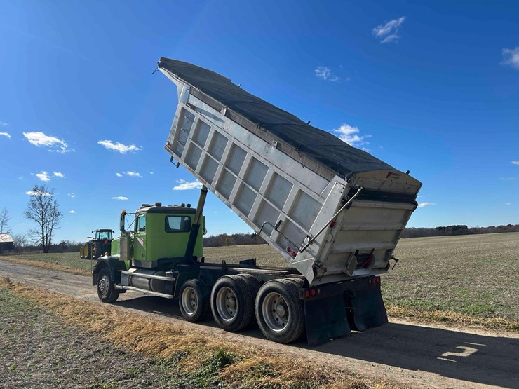 western-star-4964f-image-85