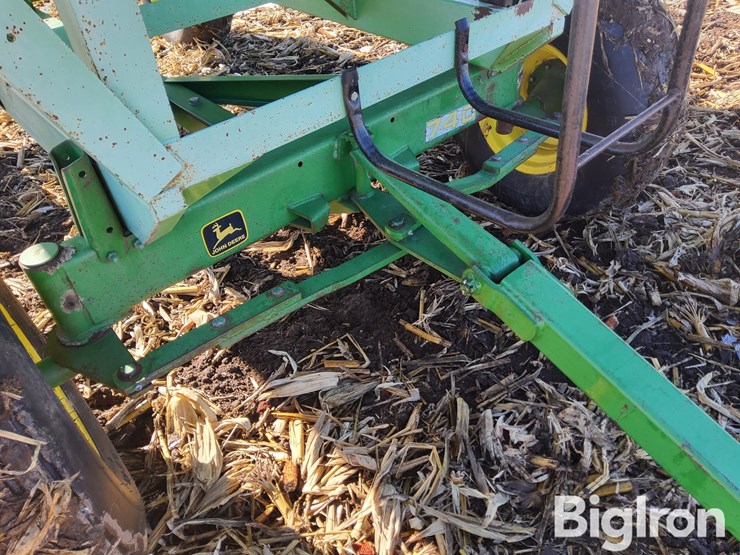 john-deere-740-image-10