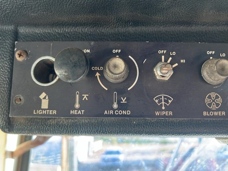 j-i-case-2590-image-36