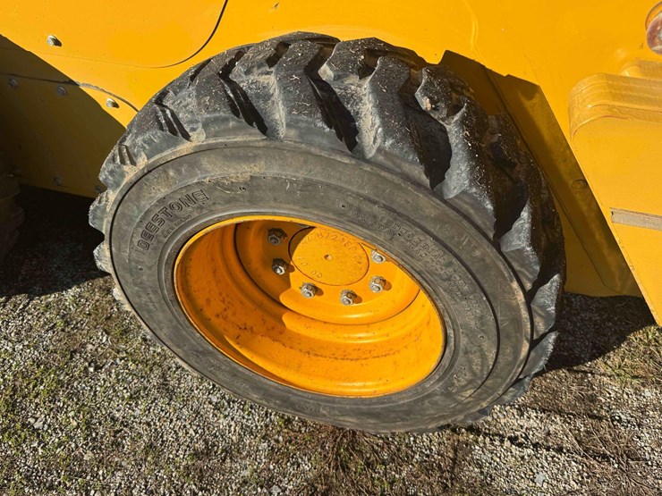 caterpillar-236d-image-24