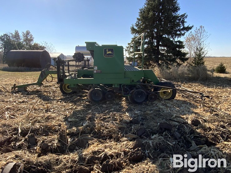 john-deere-750-image-8