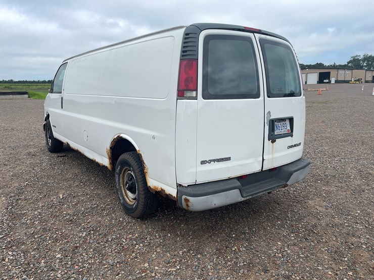 chevrolet-3500-image-4