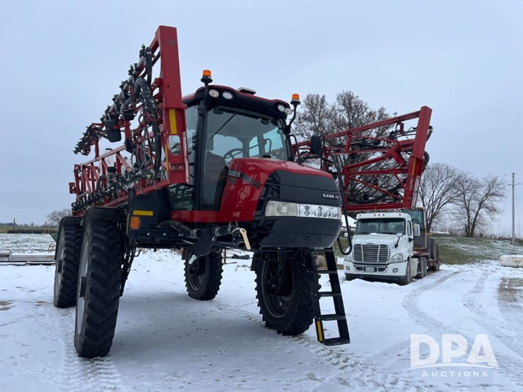 case-ih-patriot-3340-image-4