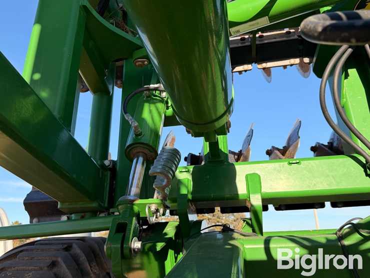 2022-john-deere-2680h-image-19