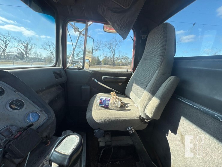 1995-ford-ltl9000-image-29