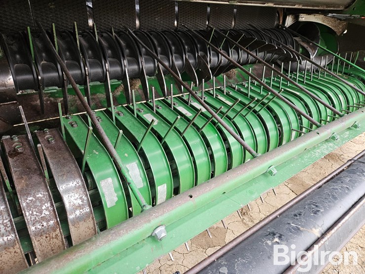 2020-john-deere-560r-image-11