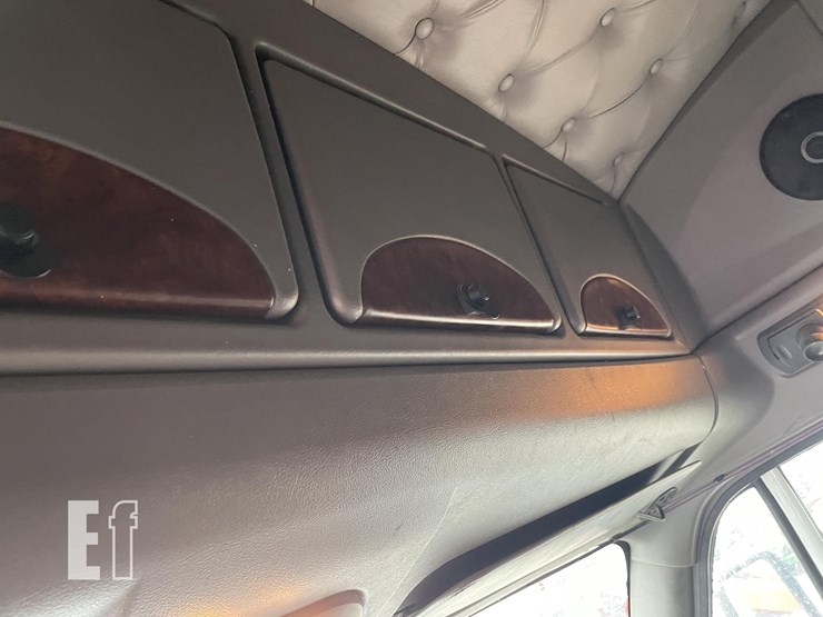 kenworth-t2000-image-35